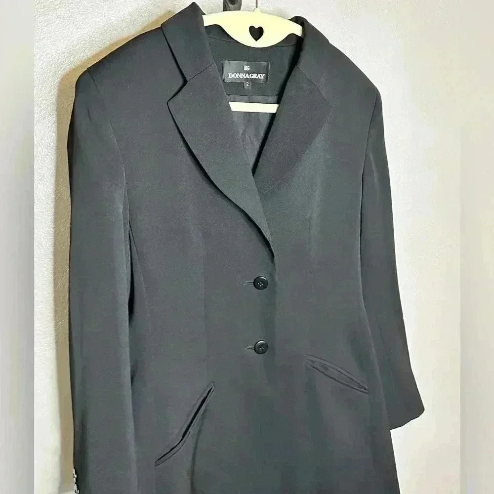 Donna Gray 3-Button Black Blazer Size 2 - Picture 4 of 10